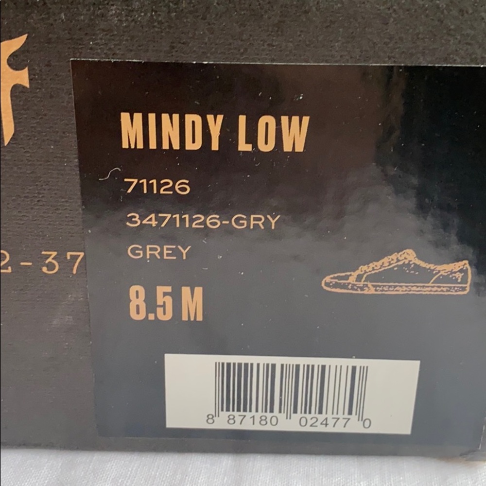 Grey Frye Mindy Low shoes. Size 8.5. - Picture 3 of 3